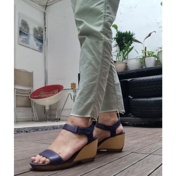 Camper Leather Wedge Laura Sandals in Navy Blue US Size 7/ EU 38 - Picture 1 of 6
